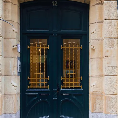 Familiar Reformado En El Centro, Donostia-san Sebastian * San Sebastian
